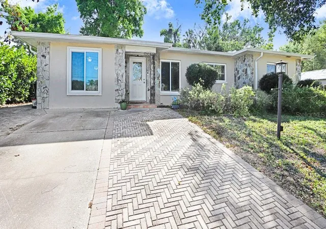 Photo 1 of Single family home for sale at 6703 N River Blvd, Tampa, FL 33604 | MLS# TB8562386 | Listing updated on 2026-10-30