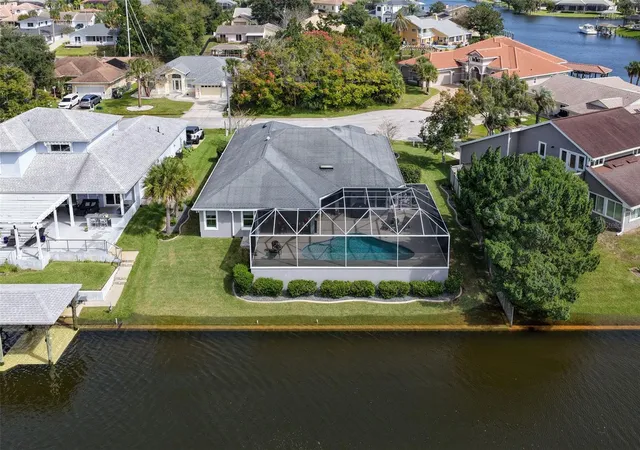 Photo 3 of Single family home for sale at 5 Clermont Ct, Palm Coast, FL 32137 | MLS# FC322419 | Listing updated on 2026-10-30