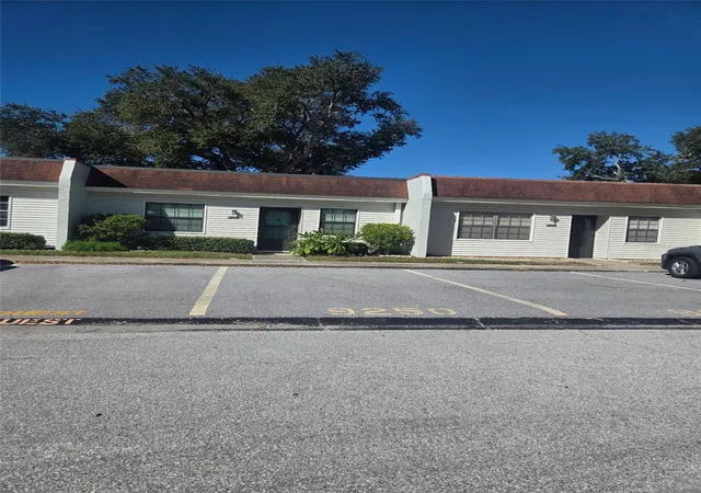 Photo 1 of Sale Pending at 9250 Oakwood Ln #9250, Seminole, FL 33776 | MLS# TB8562400 | Listing updated on 2026-10-29