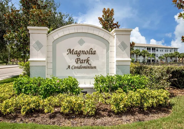 Photo 4 of Condo for sale at 200 Gdns Edge Dr #212, Venice, FL 34285 | MLS# A4711175 | Listing updated on 2026-10-28