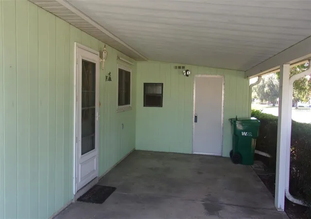 Photo 2 of Single family home for sale at 9110 SW 103rd Place, Ocala, FL 34481 | MLS# OM734851 | Listing updated on 2026-10-29