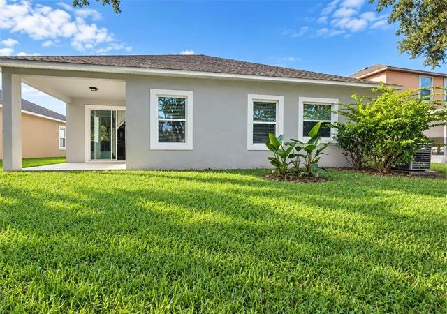 Photo 4 of Single family home for sale at 2887 Moonstone Bnd, Kissimmee, FL 34758 | MLS# S5160377 | Listing updated on 2026-10-29
