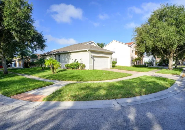 Photo 1 of Single family home for sale at 11323 Brg Pine Dr, Riverview, FL 33569 | MLS# TB8562417 | Listing updated on 2026-10-30