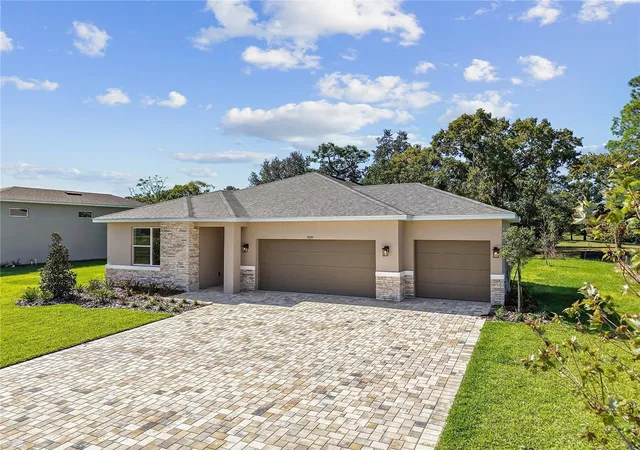 Photo 2 of Single family home for sale at 9293 E Players Dr, Brooksville, FL 34613 | MLS# TB8562422 | Listing updated on 2026-10-29
