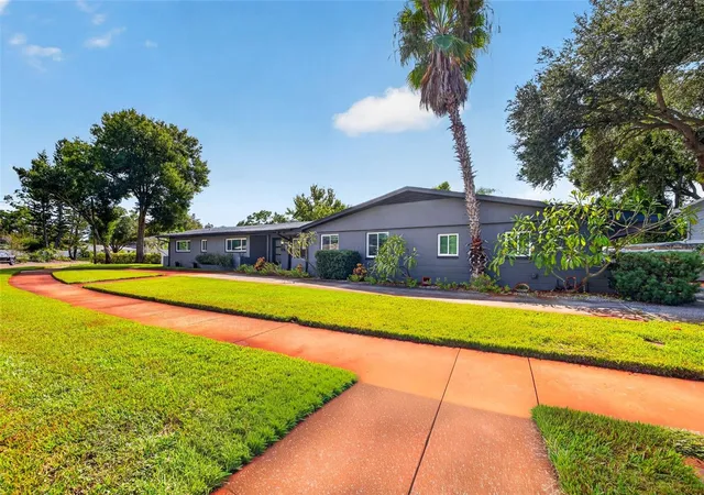 Photo 3 of Single family home for sale at 628 64th Street N, Saint Petersburg, FL 33710 | MLS# TB8562423 | Listing updated on 2026-10-30