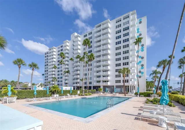 Photo 1 of Condo for sale at 2401 Bayshore Blvd #310, Tampa, FL 33629 | MLS# TB8562435 | Listing updated on 2026-10-29