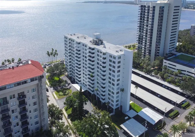 Listing Photo 1 - Condo for sale in building located at 2401 Bayshore Blvd, Tampa, FL 33629 - Unit #310