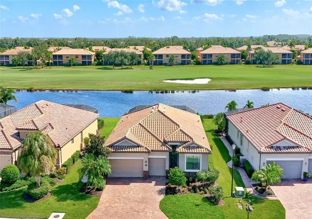 Single family home for sale at 6832 Wild Lake Ter, BRADENTON, FL 34212 | MLS# A4711187