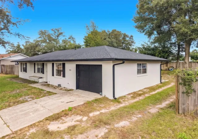Photo 2 of Single family home for sale at 3565 SW 150th Lane Rd, Ocala, FL 34473 | MLS# O6453455 | Listing updated on 2026-10-29