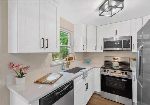 Photo 3 of Single family home for sale at 9406 Glenrosa Ct, Tampa, FL 33615 | MLS# TB8562448 | Listing updated on 2026-10-30