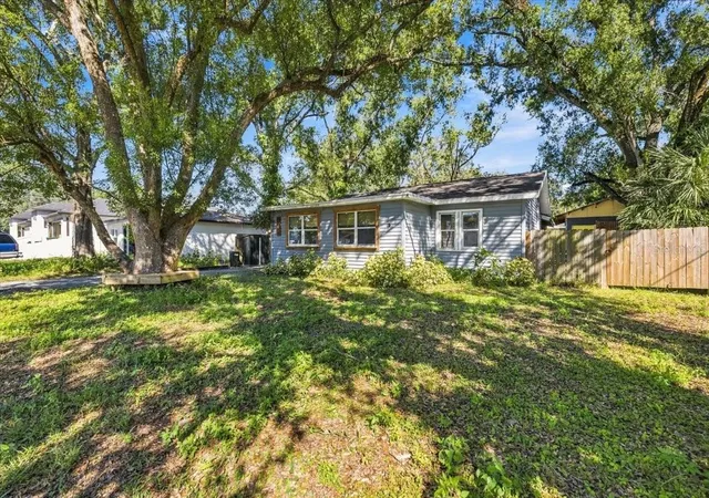 Photo 1 of Single family home for sale at 7017 N Willow Ave, Tampa, FL 33604 | MLS# TB8562449 | Listing updated on 2026-10-29