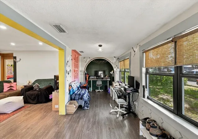 Photo 3 of Single family home for sale at 7017 N Willow Ave, Tampa, FL 33604 | MLS# TB8562449 | Listing updated on 2026-10-29