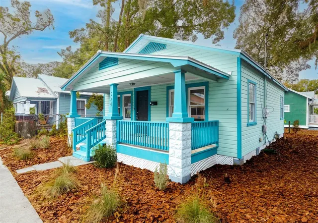Photo 2 of Single family home for sale at 524 NW 4th Street, Gainesville, FL 32601 | MLS# GC544507 | Listing updated on 2026-10-30