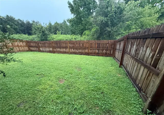 Photo 4 of Single family home for sale at 1534 Marsh Wood Dr, Seffner, FL 33584 | MLS# TB8562457 | Listing updated on 2026-10-29