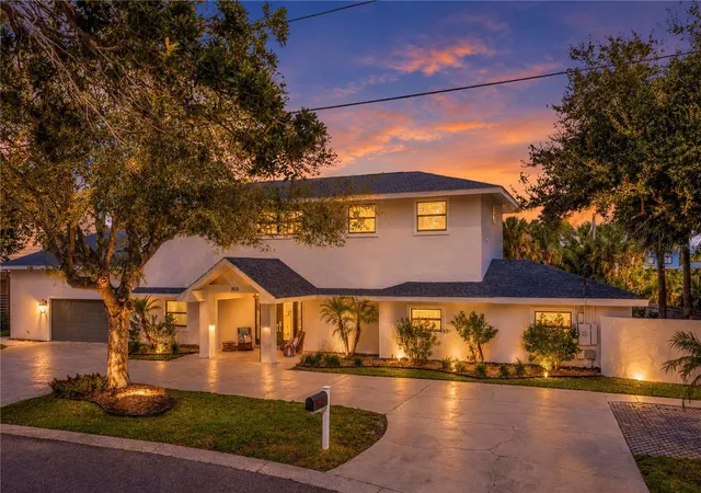 Photo 1 of Single family home for sale at 1825 Venetian Point Dr, Clearwater, FL 33755 | MLS# TB8562462 | Listing updated on 2026-10-29