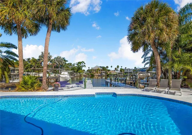 Photo 4 of Single family home for sale at 1825 Venetian Point Dr, Clearwater, FL 33755 | MLS# TB8562462 | Listing updated on 2026-10-29