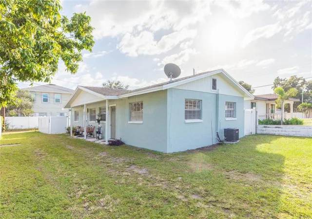 Photo 1 of Multi family home for sale at 2524 W Carmen St #2526, Tampa, FL 33609 | MLS# TB8562463 | Listing updated on 2026-10-31