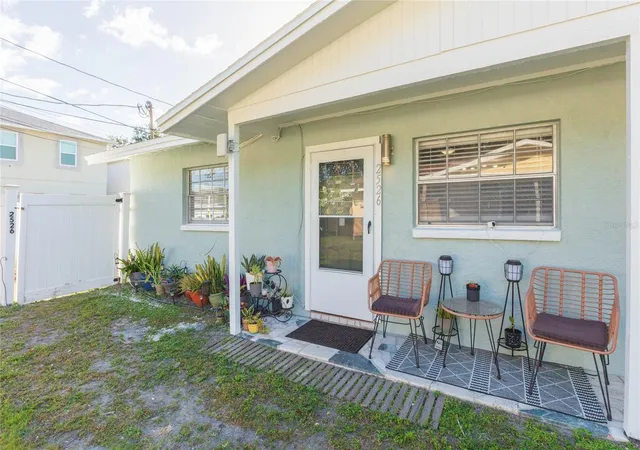 Photo 2 of House for sale at 2524 W Carmen St #2526, Tampa, FL 33609 | MLS# TB8562463 | Listing updated on 2026-10-31
