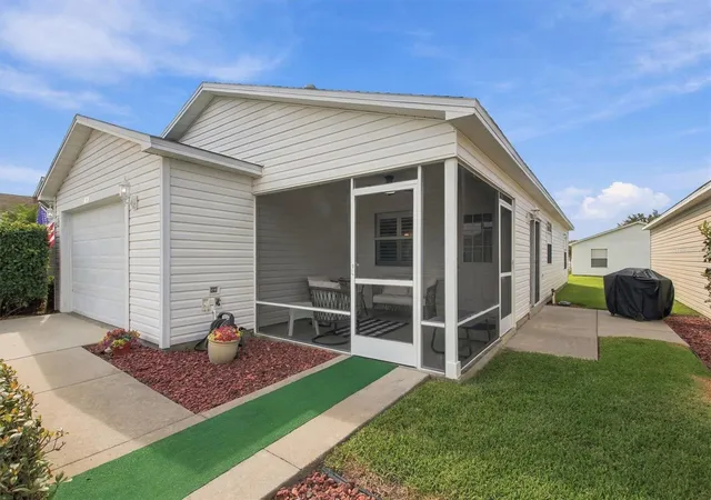 Photo 2 of House for sale at 16940 SE 81st Ellerslie Ct, The Villages, FL 32162 | MLS# G5119579 | Listing updated on 2026-10-30