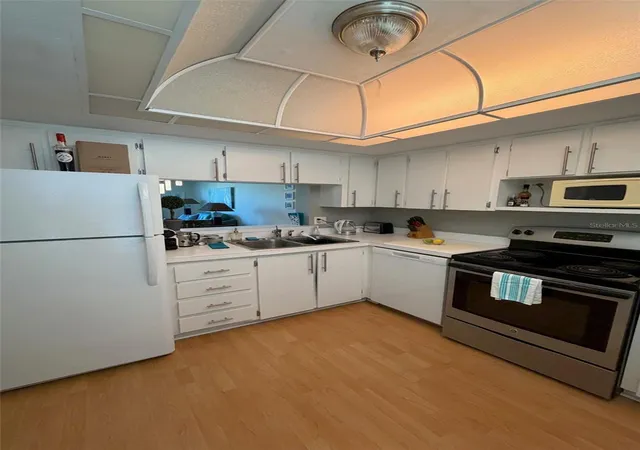 Photo 4 of Condo for sale at 2621 Cvs Cay Dr #508, Clearwater, FL 33760 | MLS# TB8562486 | Listing updated on 2026-10-29