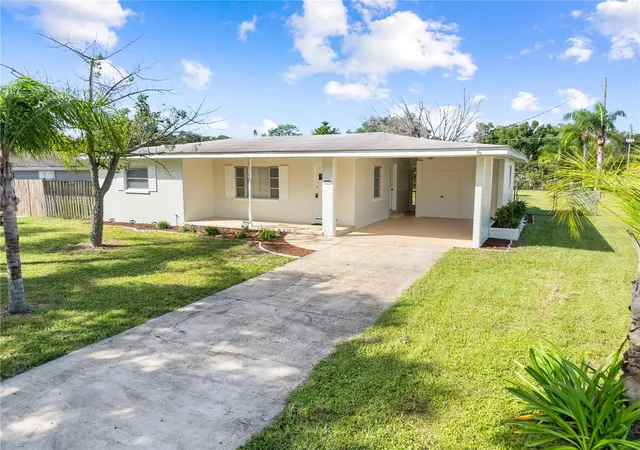 Photo 1 of Single family home for sale at 1400 Carolina Ave, Saint Cloud, FL 34769 | MLS# S5160391 | Listing updated on 2026-10-29