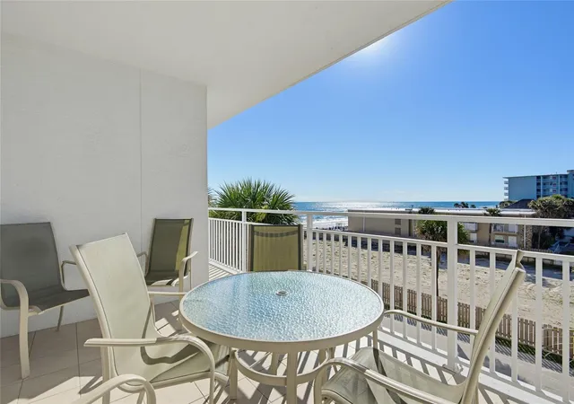 Listing Photo 4 - Condo for sale in building located at 2071 S Atlantic Ave, Daytona Beach Shores, FL 32118 - Unit #305