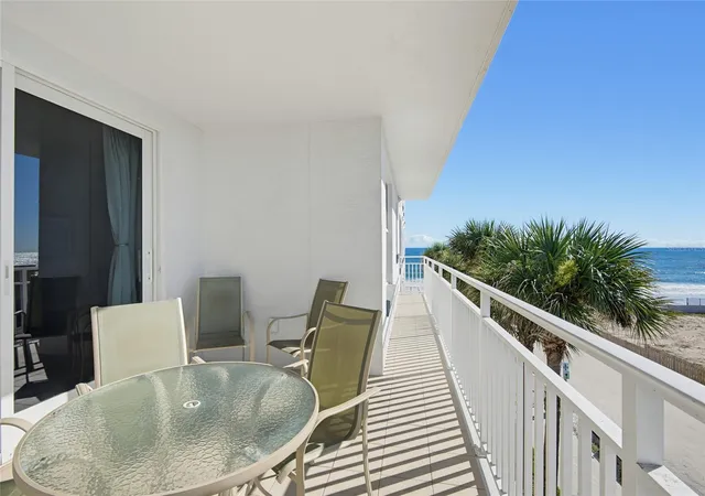Listing Photo 5 - Condo for sale in building located at 2071 S Atlantic Ave, Daytona Beach Shores, FL 32118 - Unit #305