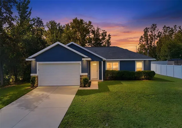Single family home for sale at 8 Fir Trl Pass, OCALA, FL 34472 | MLS# OM734863