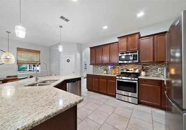 Photo 4 of Single family home for sale at 611 Meadow Sage Dr, Deland, FL 32724 | MLS# O6453513 | Listing updated on 2026-10-29