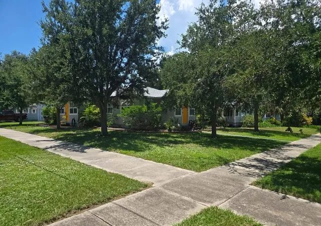 Photo 2 of Single family home for sale at 2001 2nd Street S, Saint Petersburg, FL 33705 | MLS# TB8562518 | Listing updated on 2026-10-30