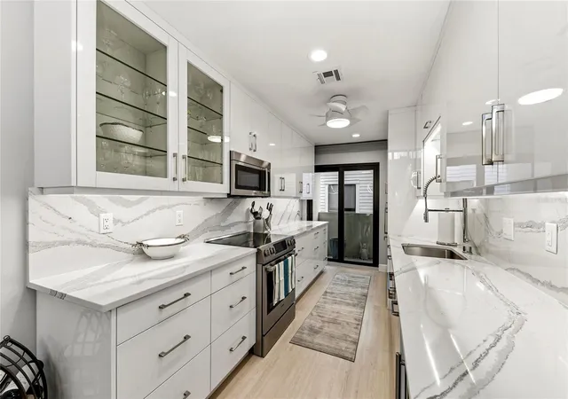 Photo 3 of Condo for sale at 700 Golden Beach Blvd #214, Venice, FL 34285 | MLS# N6146380 | Listing updated on 2026-10-30