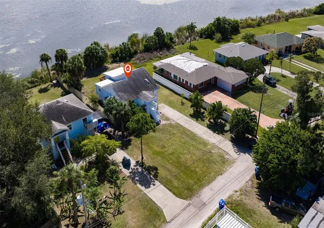 Photo 2 of Single family home for sale at 1065 28th Avenue S, Saint Petersburg, FL 33705 | MLS# TB8562528 | Listing updated on 2026-10-30