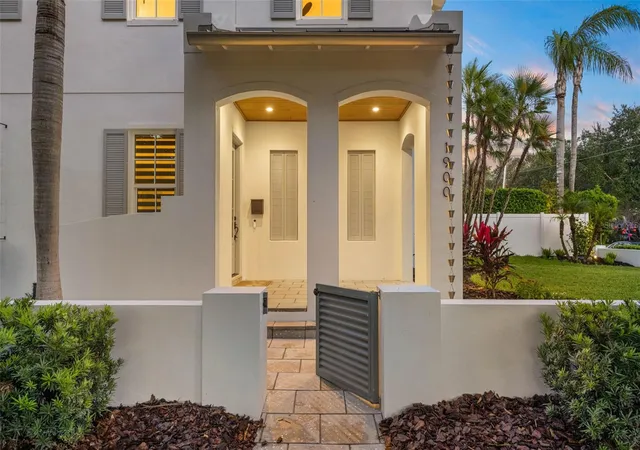 Photo 2 of Single family home for sale at 1900 Sunset Dr, Winter Park, FL 32789 | MLS# O6453531 | Listing updated on 2026-10-29