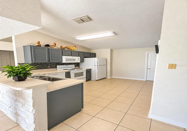 Photo 4 of Single family home for sale at 239 Great Yarmouth Ct, Kissimmee, FL 34758 | MLS# S5160397 | Listing updated on 2026-10-28