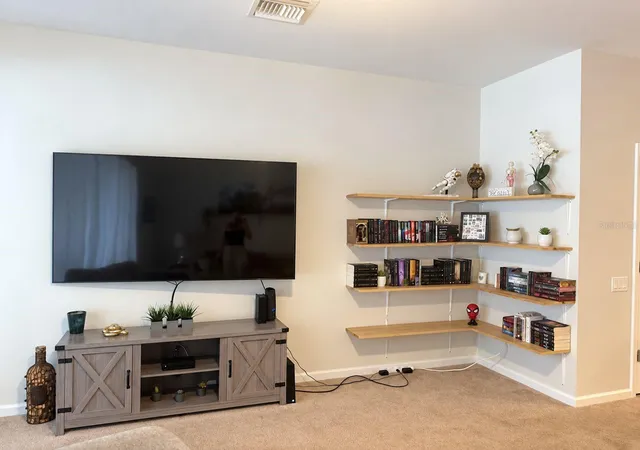 Photo 4 of Townhouse for sale at 10204 Estero Bay Ln, Tampa, FL 33625 | MLS# C7532658 | Listing updated on 2026-10-29