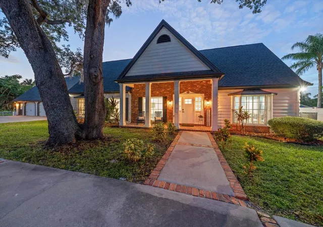 Photo 4 of Single family home for sale at 14195 Siesta Rd, Largo, FL 33774 | MLS# TB8562547 | Listing updated on 2026-10-29