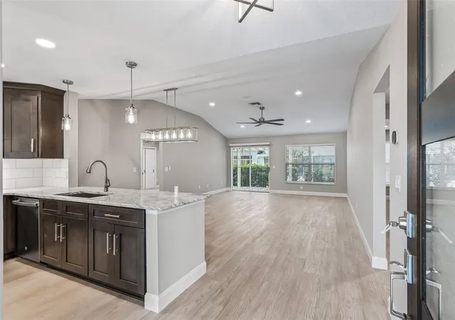 Photo 2 of Single family home for sale at 206 Desota Ct, Lady Lake, FL 32159 | MLS# G5119589 | Listing updated on 2026-10-30