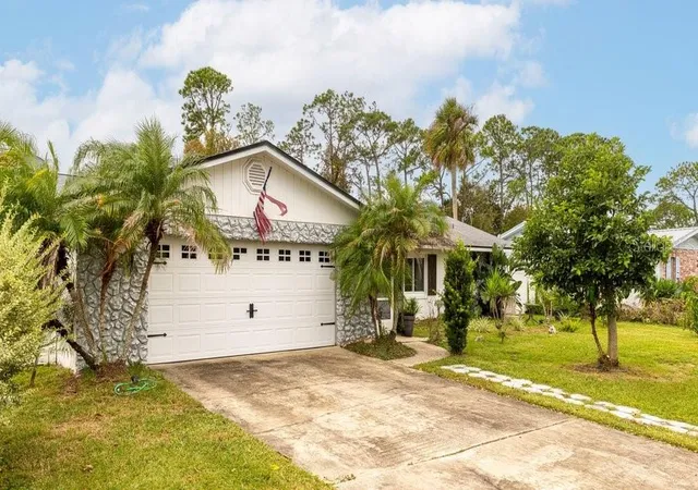 Photo 4 of Single family home for sale at 1115 Harms Way, Port Orange, FL 32129 | MLS# O6453533 | Listing updated on 2026-10-30
