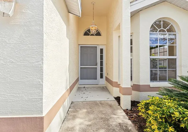 Photo 2 of Single family home for sale at 7321 Eleanor Cir, Sarasota, FL 34243 | MLS# A4711226 | Listing updated on 2026-10-31