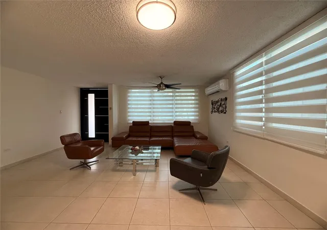 Photo 4 of Single family home for sale at I-3 Princesa Margarita, Guaynabo, PR 00969 | MLS# PR9125344 | Listing updated on 2026-10-29