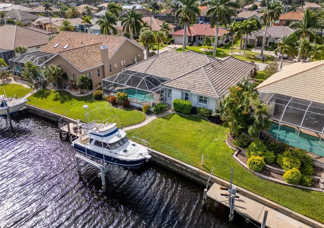 Photo 2 of Single family home for sale at 562 Andora Dr, Punta Gorda, FL 33950 | MLS# TB8562560 | Listing updated on 2026-10-29
