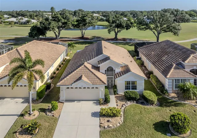 Photo 4 of Single family home for sale at 228 Wetherby St, Venice, FL 34293 | MLS# N6146383 | Listing updated on 2026-10-29