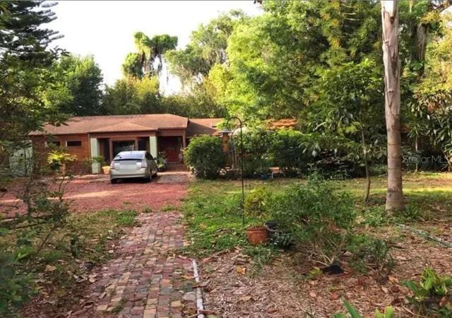 Photo 2 of Single family home for sale at 2512 Woodside, Orlando, FL 32803 | MLS# O6453542 | Listing updated on 2026-10-29