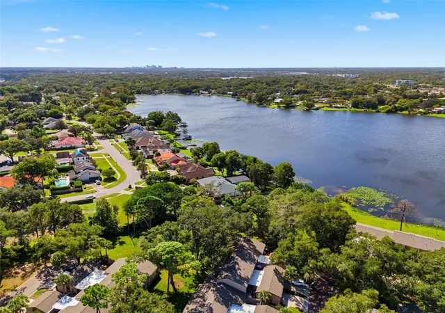 Photo 2 of Single family home for sale at 1233 Wellington Ter, Maitland, FL 32751 | MLS# O6453544 | Listing updated on 2026-10-29