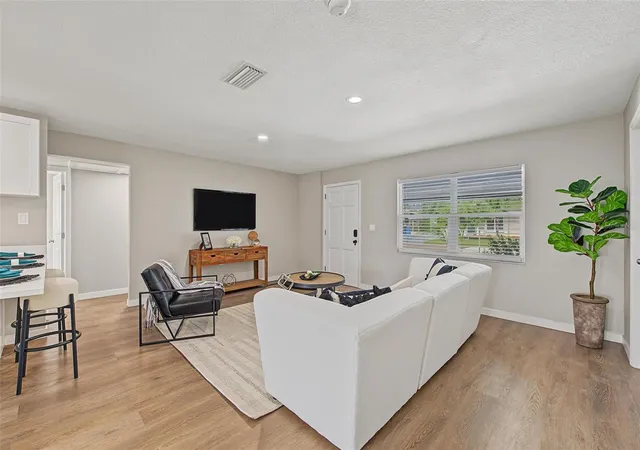 Photo 3 of Single family home for sale at 548 Frandor Pl, Apollo Beach, FL 33572 | MLS# TB8562578 | Listing updated on 2026-10-29