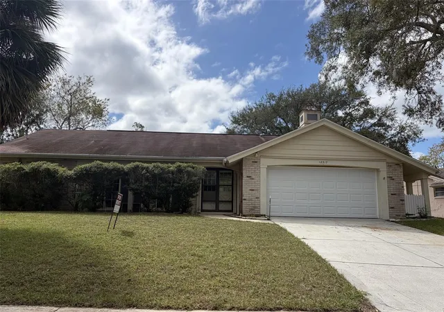 Photo 1 of Single family home for sale at 12517 Coffee Hl Row, Hudson, FL 34667 | MLS# TB8562581 | Listing updated on 2026-10-30