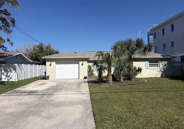 Photo 1 of Single family home for sale at 12517 Coffee Hl Row, Hudson, FL 34667 | MLS# TB8562581 | Listing updated on 2026-10-30