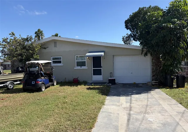 Photo 3 of Single family home for sale at 12517 Coffee Hl Row, Hudson, FL 34667 | MLS# TB8562581 | Listing updated on 2026-10-30