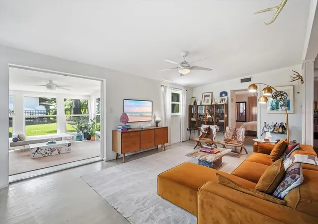 Photo 1 of Single family home for sale at 120 29th Street W, Bradenton, FL 34205 | MLS# A4711237 | Listing updated on 2026-10-29
