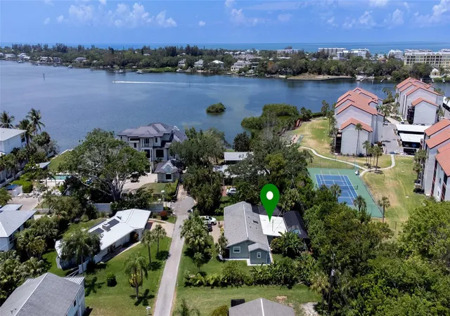 Photo 2 of Single family home for sale at 1631 Memory Ln, Sarasota, FL 34231 | MLS# A4711239 | Listing updated on 2026-10-29